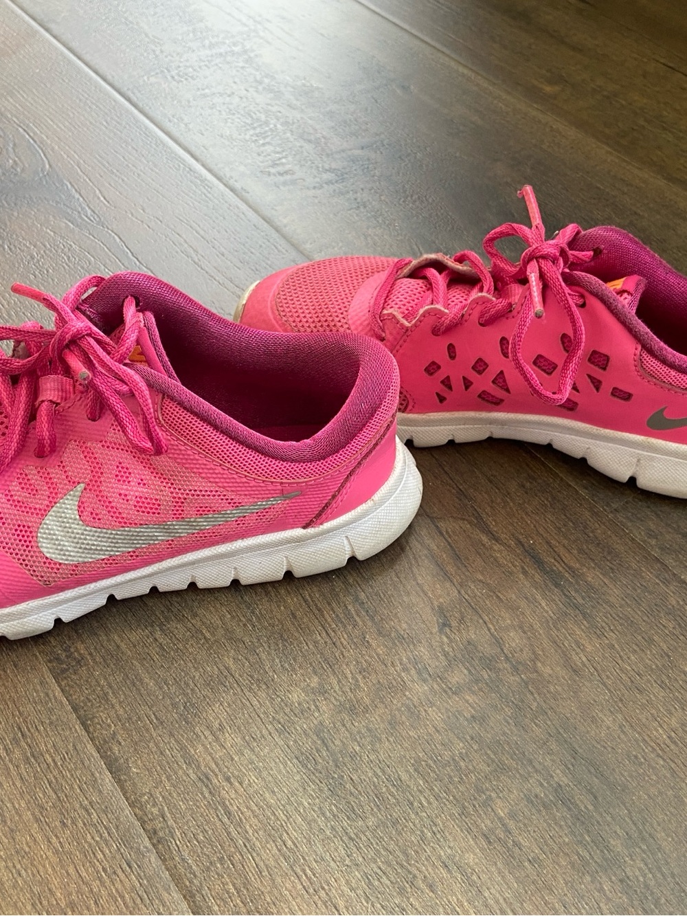 Nike Kids Pink Mesh Athletic Sneakers with White Soles Size 13.5